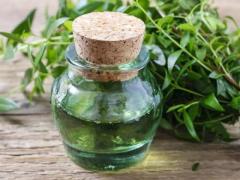 Essential Myrtle oil of good quality from Morocco.